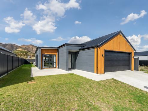 15 Cynisca Crescent, Trentham