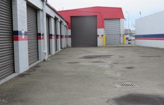 For Lease Drive - Through Warehouse 
