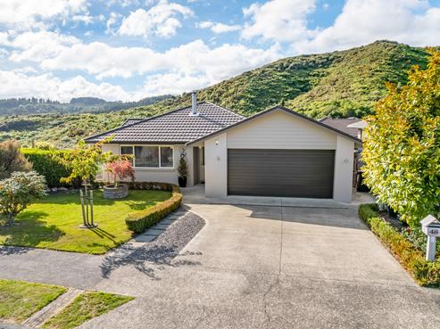 48 King Charles Drive, Kingsley Heights