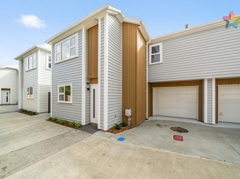 82 Main Road, Wainuiomata