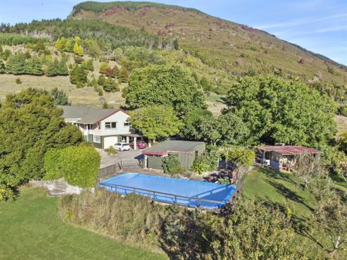 656 East Takaka Road, East Takaka