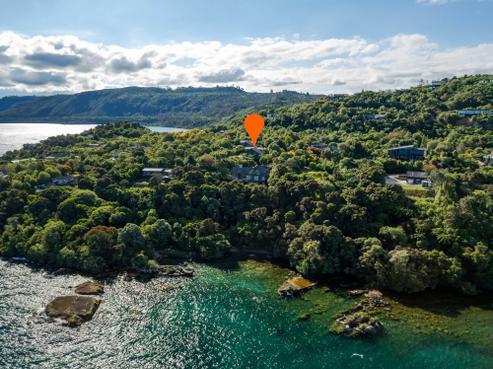 8B Whakamoenga Point, Acacia Bay