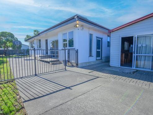 28 Montrose Street, Flaxmere