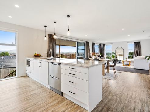 74 Pebble Beach Boulevard, Kamo