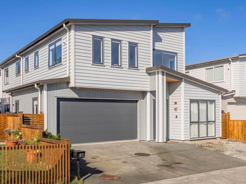 6 Arorangi Rise, Te Atatu Peninsula
