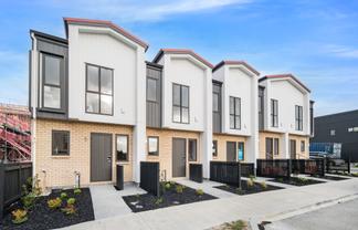 111/241 Flat Bush School Road, Flat Bush