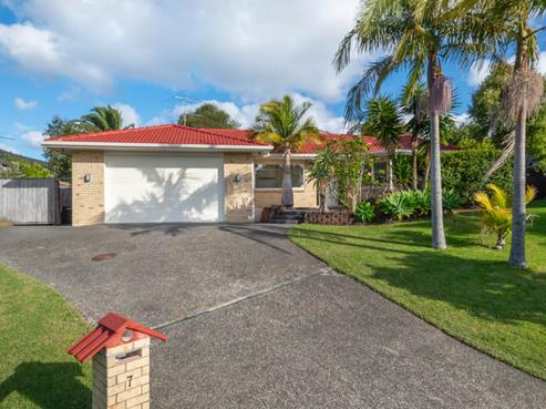 7 Louvain Place, Greenhithe