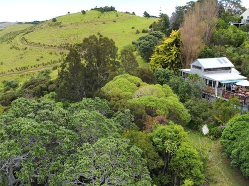 73 South Pacific Road, Rakino Island