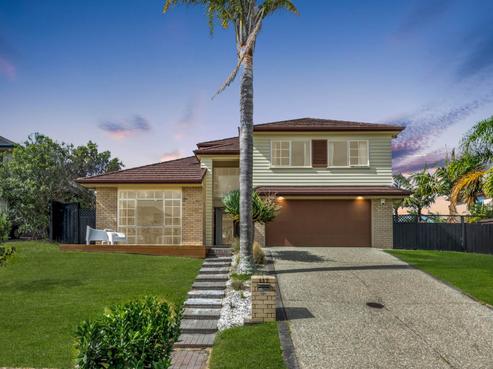 117 Pine Harbour Parade, Beachlands