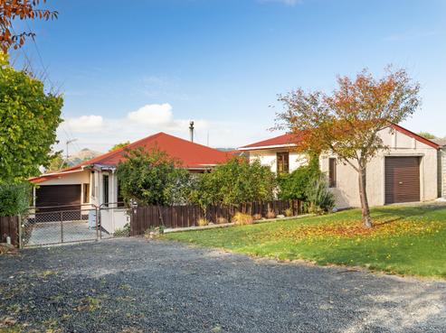 4 Hugh Street, Sawyers Bay