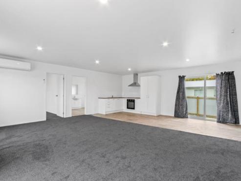 22 Kiwi Lane, Camberley