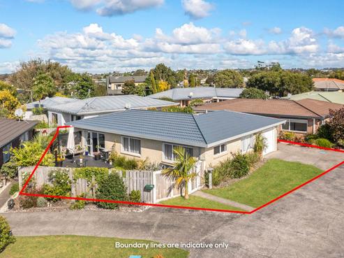 9/54 Lakeside Drive, Orewa
