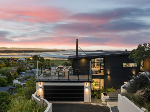 29 Soleares Avenue, Mount Pleasant