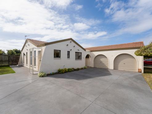 15 Applewood Place, Casebrook
