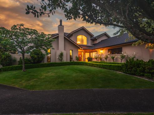 8 La Lena Grove, Fitzherbert