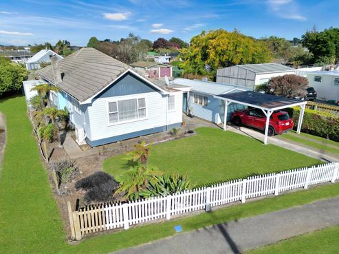 8 Jenks Street, Foxton