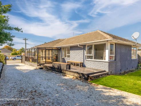 50 Rowan Avenue, Aranui