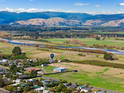 35 Old Coach Road South, Otaki Beach