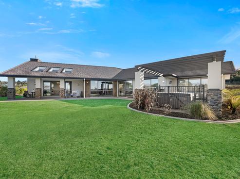 39 Galeo Road, Redwood Valley