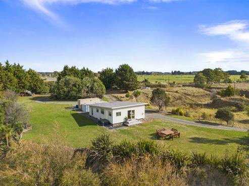 1488 Halcombe Road, Halcombe