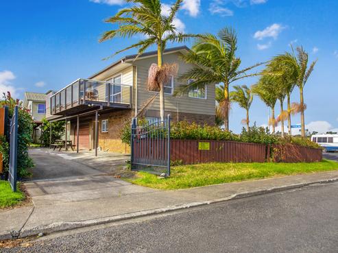 33 Clarks Beach Road, Clarks Beach