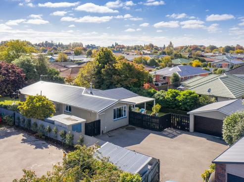 12 Woodham Drive, Allenton