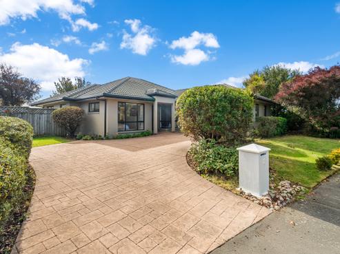 3 Joe Burns Place, Hornby