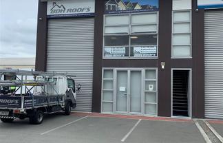 Good Sized Office, Showroom & Storage in Hornby