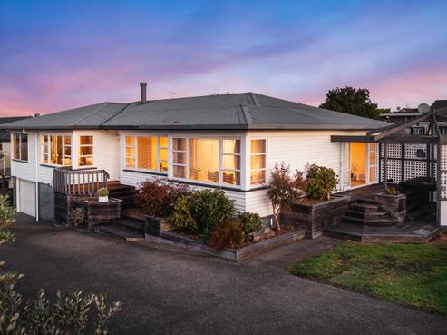 213 Te Atatu Road, Te Atatu South