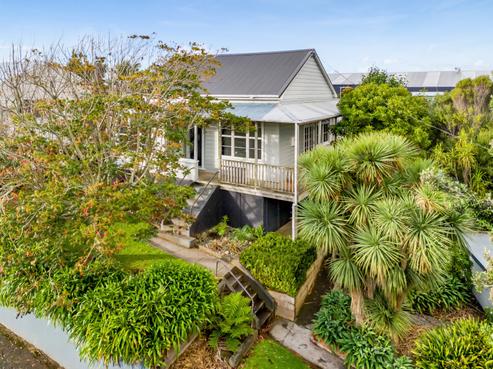 35 Belt Road, Moturoa