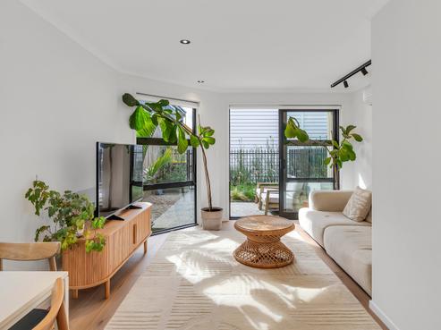 1092B Great North Road, Point Chevalier