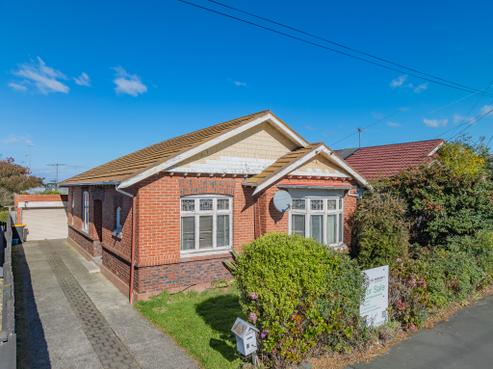 201 Macandrew Road, South Dunedin