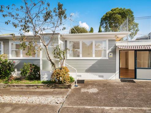 3/9 College Road, Northcote