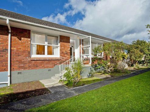 2/9 Moana Avenue, Belmont