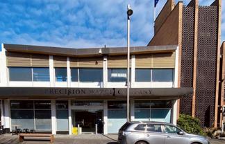 Central New Lynn Landmark – Versatile Retail/Showroom