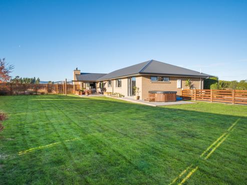 1 Fantail Avenue, Amberley