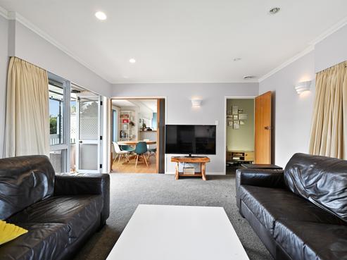 84 Howell Avenue, Riverlea