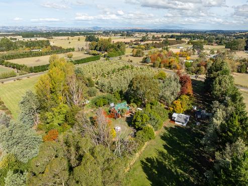 16 Parkers Road, Carterton