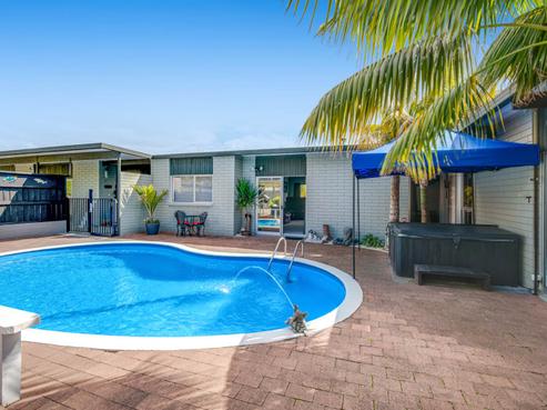 406 Whangaparaoa Road, Stanmore Bay