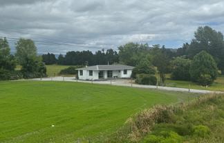102 Whale Road , Whataroa
