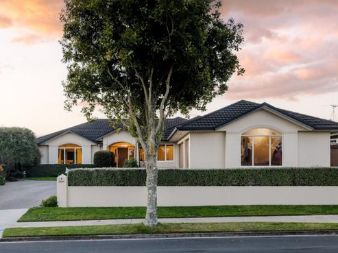 7 Darjon Drive, Huntington