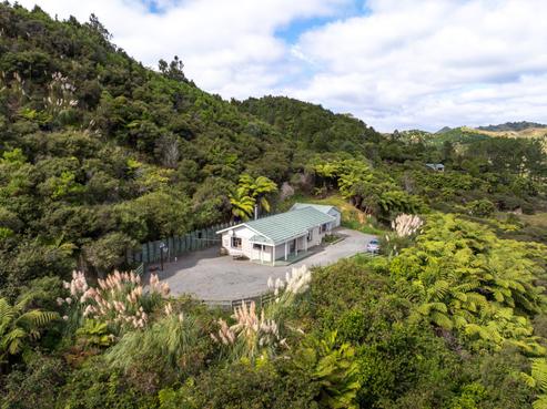 190 Fraser Smith Road, Awakino