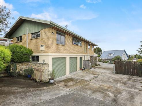 111 Tuhikaramea Road, Dinsdale