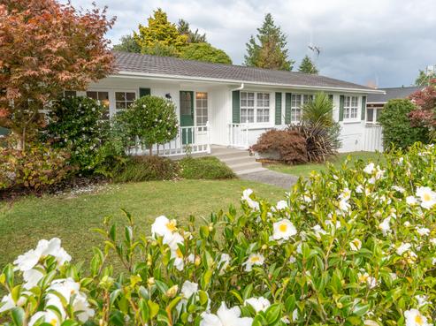 27 Howell Avenue, Riverlea