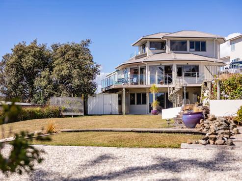 54 Peninsula Parade, Mangonui