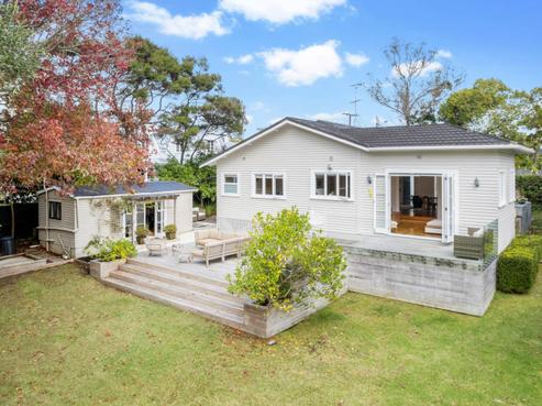 5 Roland Road, Greenhithe