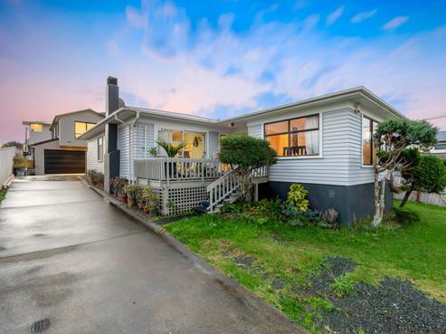 42 Kelwyn Road, Kelston