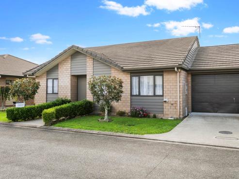 30 Royalle Mews, Botany Downs