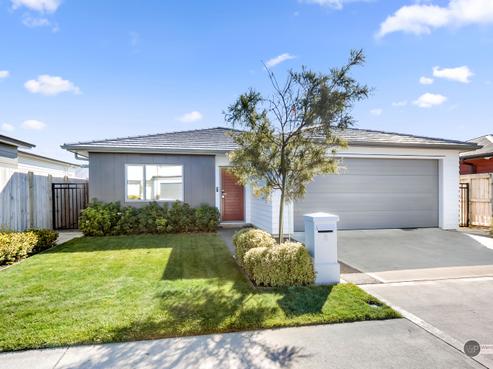 8 Grovedale Square, Wainuiomata