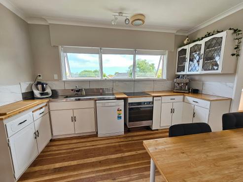 185 Bartholomew Road, Levin